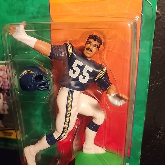 Starting Lineup 1994 NFL Football Junior Seau SD Chargers SLU Action Figure - Picture 2 of 9